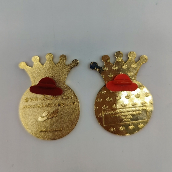 Set of 3 Red Hat Society Queen Pins Brooches LOT J14 - Picture 3 of 12